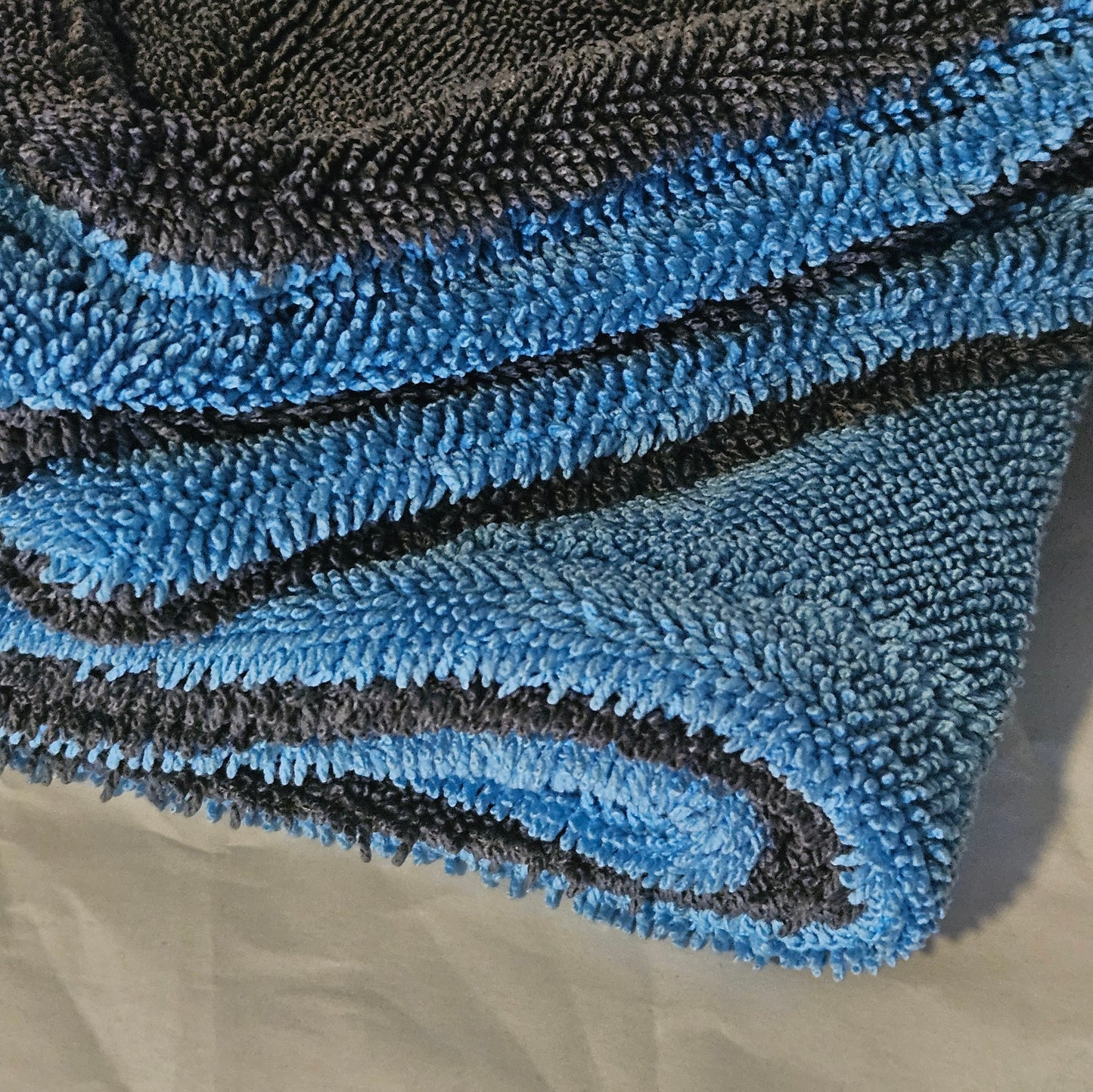 TWISTED DRYING TOWEL